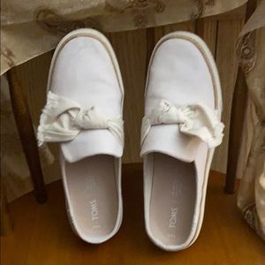 Toms canvas shoes